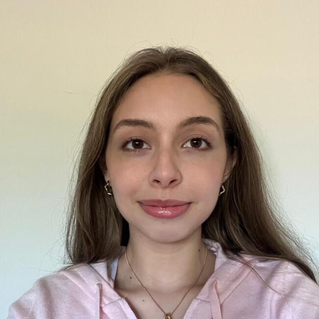 Babysitter in Adelaide: Maria Catalina