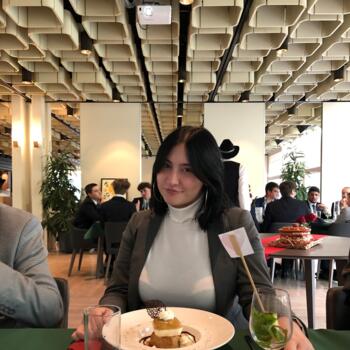 Babysitter in Pétange: Kayla