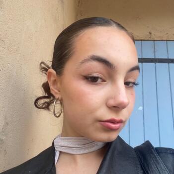 Baby-sitter in Grenoble: Capucine