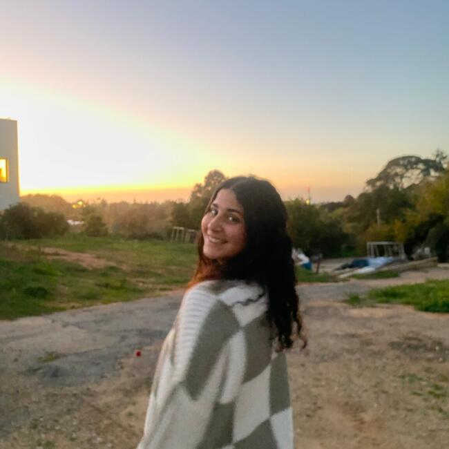 בייביסיטר ב- נתניה: איילה