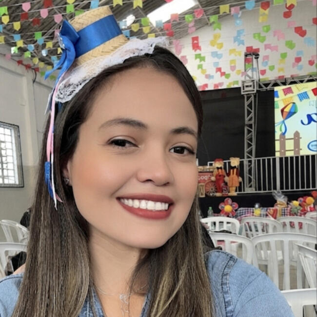 Babysitter in Santo André: Luana
