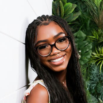 Babysitter in Pompano Beach: Giselle