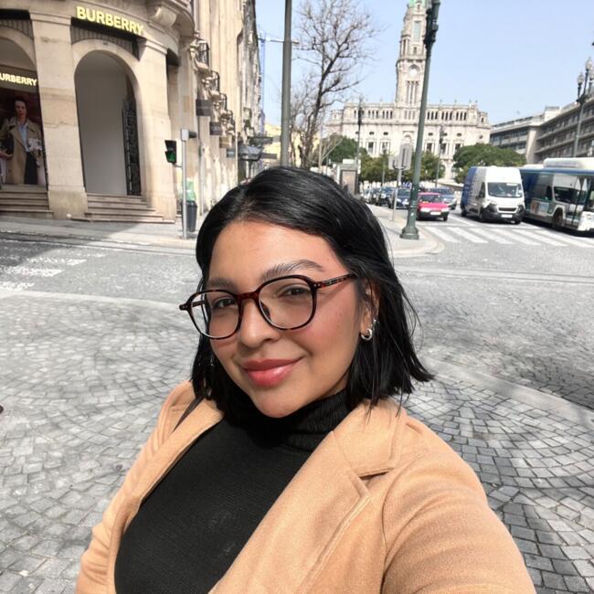 Babysitter in Porto: Rayelle