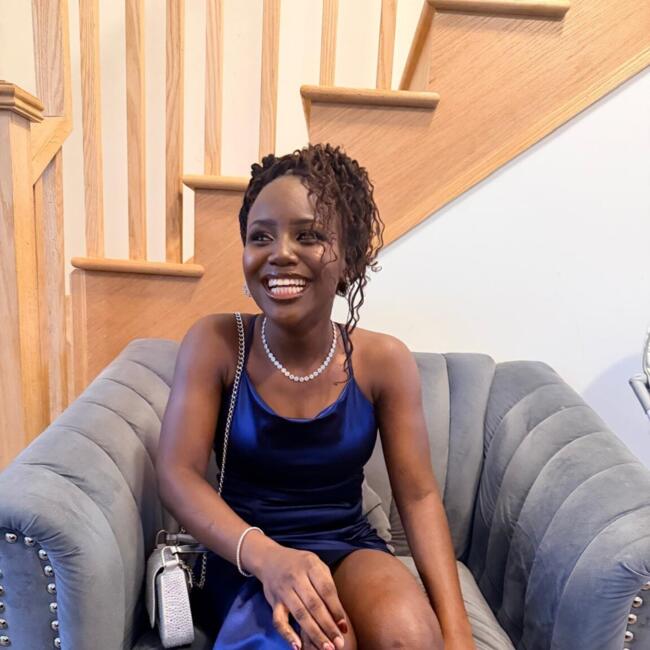 Baby-sitter in Pickering: Ife