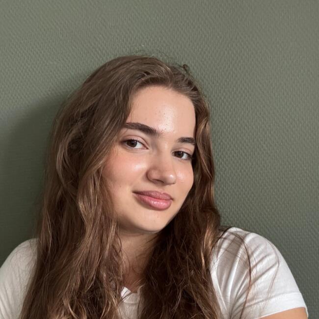 Babysitter in The Hague: Bianca