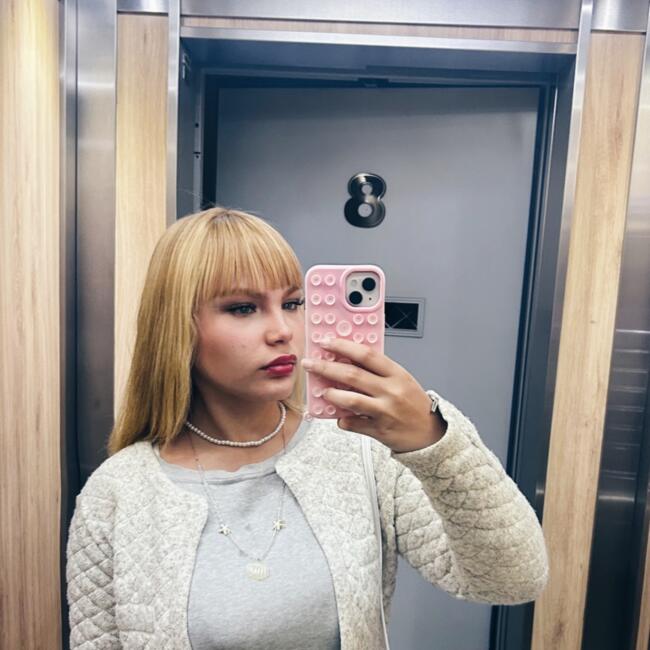 Babysitter in São Paulo: Lavínia