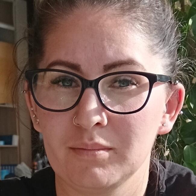 Bébiszitter Ceglédbercel területén: Barbara