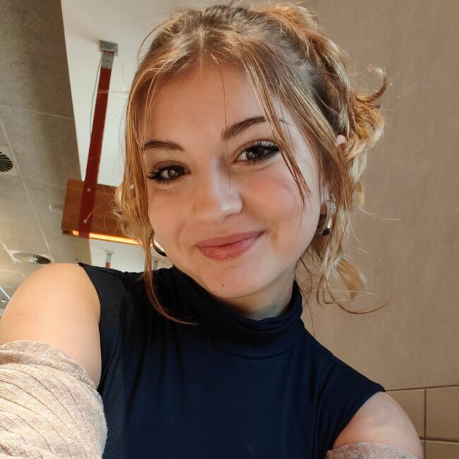 Babysitter in Barreiro: Ariana