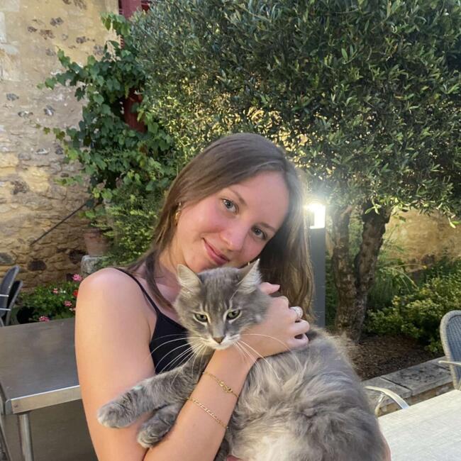Babysitter in Saint-Manvieu-Bocage: Sarah