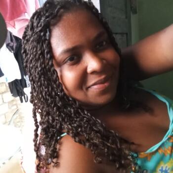 Babysitter in Pitangueiras: Kelita