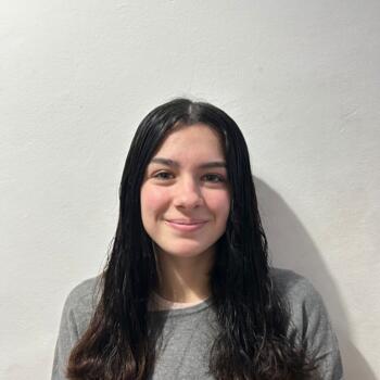 Babysitter in Esplugues de Llobregat: Irene Lozano