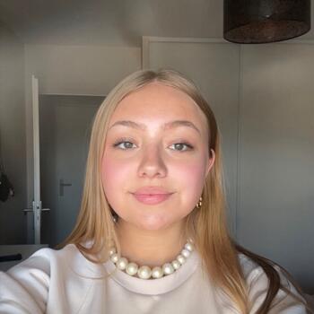 Babysitter in Marseille: Léa