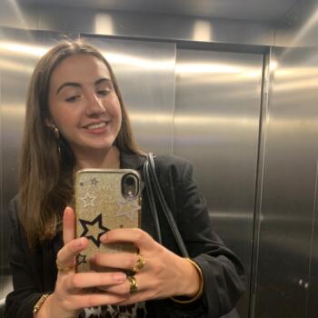 Babysitter in Paris: Tiphaine