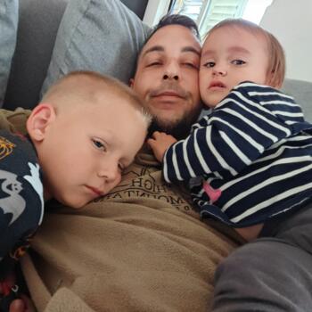 Posao čuvanja djece u Podstrana - Sita: posao čuvanja djece Domagoj