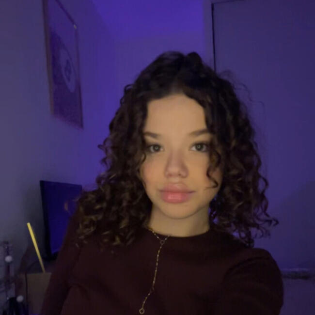 Babysitter in Levallois-Perret: Lea