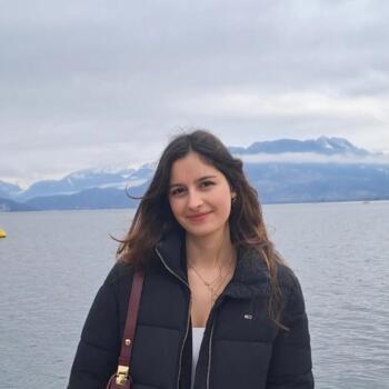 Babysitter in Lyon: Charlene
