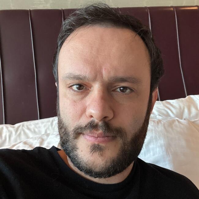 Şişli bölgesinde bebek bakıcılığı işi: Ali