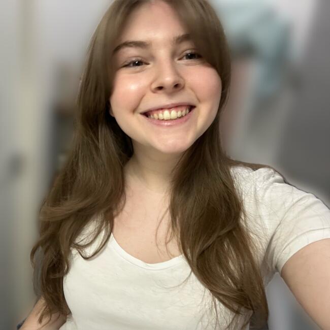 Babysitter in Châtenay-Malabry: Coline