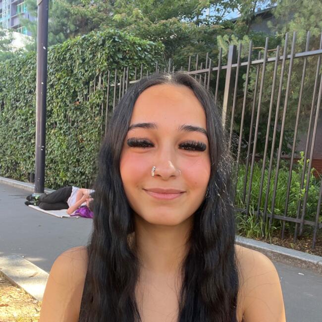 Babysitter in Clichy: Myriam