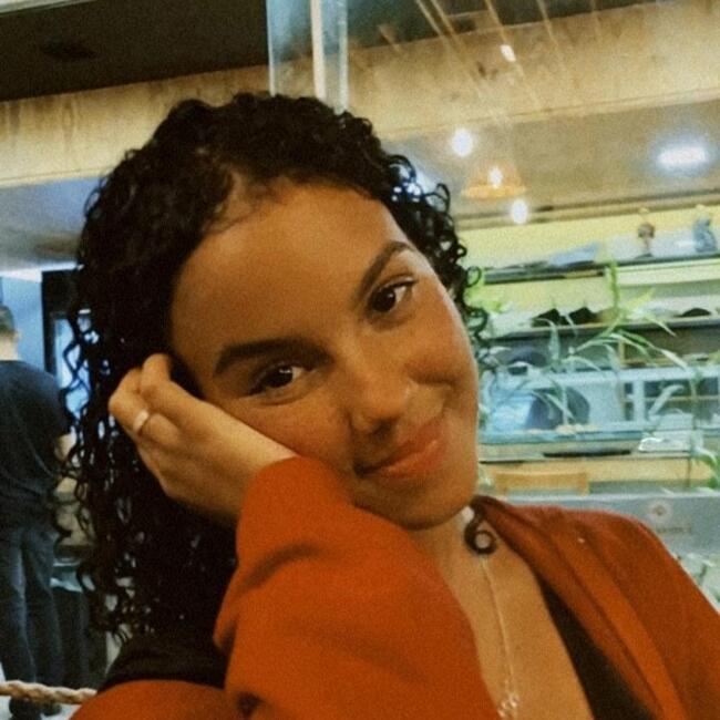 Babá em Vitória da Conquista: Luna Ayana