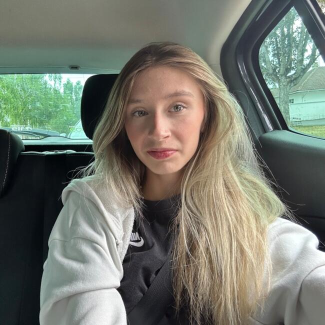 Babysitter in Saint-Quentin: Louane