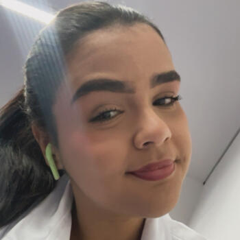 Babysitter in Belo Horizonte: Maria eduarda