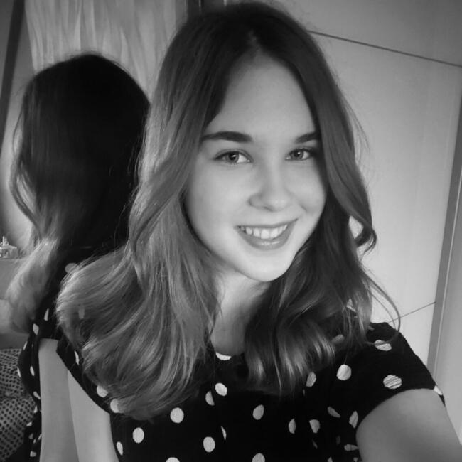 Babysitter in Gold Coast: Lina