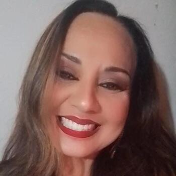 Babysitter in Curitiba: Simone