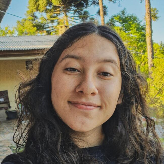 Babysitter in Araucária: Maria