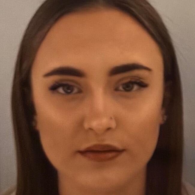 Babysitter in Franconville: Lila