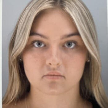 Babysitter in Villeron: Lena