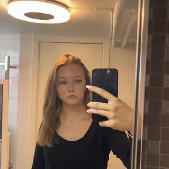 Babysitter in Skälby (Stockholms stad): Sofia