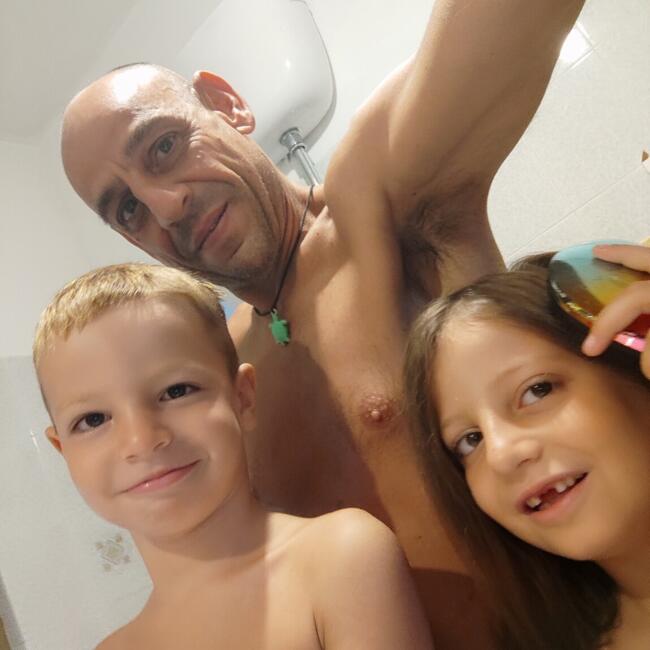 Lavoro per babysitter a Pomezia: ALESSANDRO