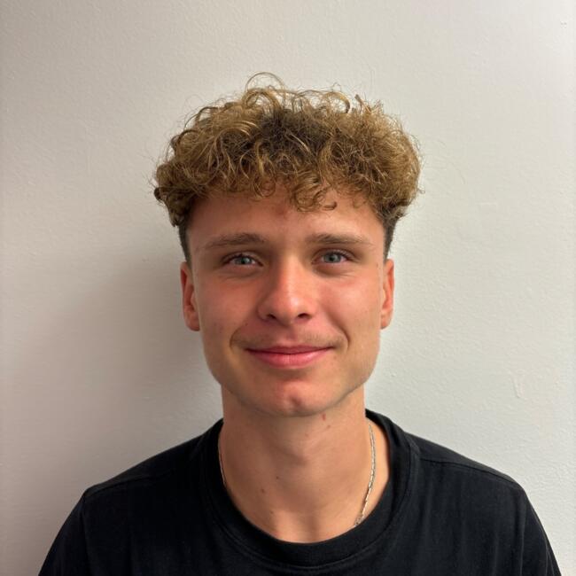 Babysitter in Manchester: Vova