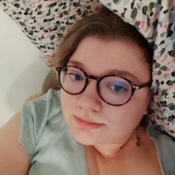 Babysitter in Besançon: Clara