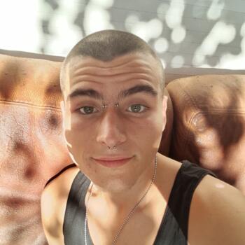 Babysitter in Marseille: Jarod