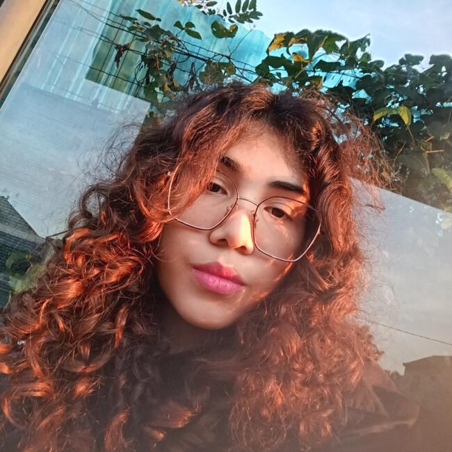 Babysitter a None: Alexandra