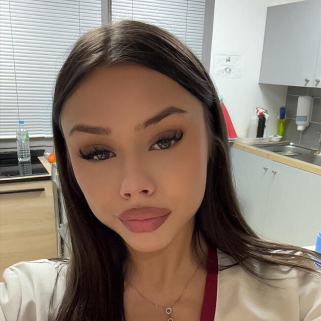 Babysitter in Pontcharra: Sarah