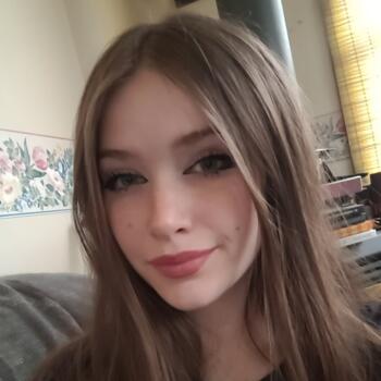 Babysitter Hamilton: Kaitlyn