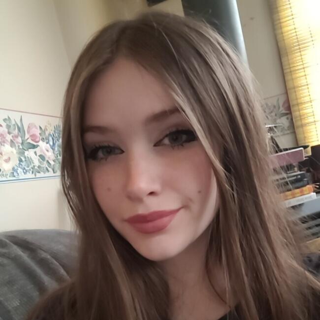 Baby-sitter in Hamilton: Kaitlyn