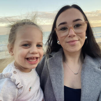 Babysitter in Cromwell: Nevaeha