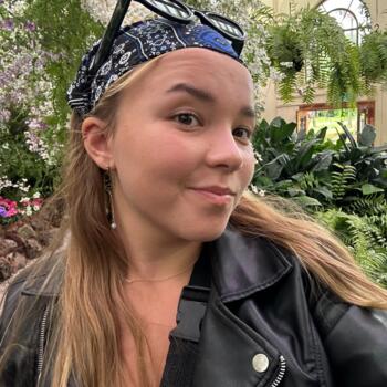 Babysitter in Le Lavandou: Emma