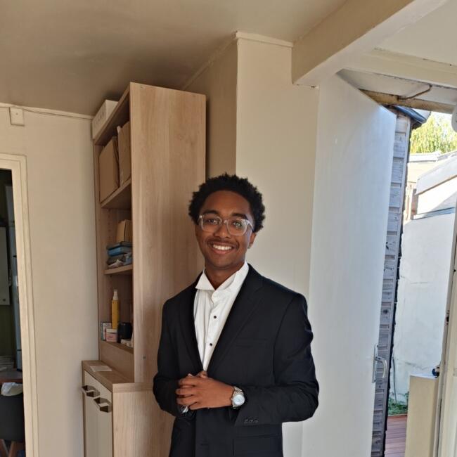 Babysitter in Grenoble: Wakil