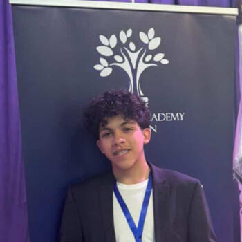 جليسة أطفال محافظة مادبا: Eyad