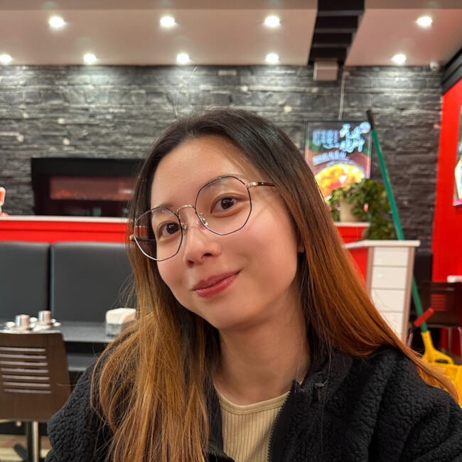 Babysitter in Calgary: Miu Sik