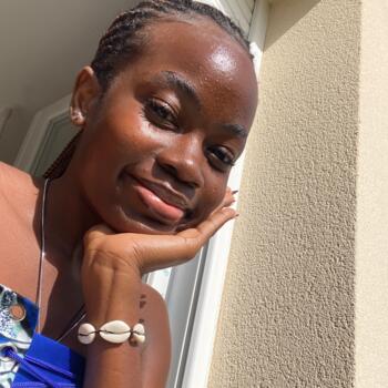 Babysitter in Saint-Denis: Thalia