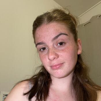 Babysitter in Maing: Angele