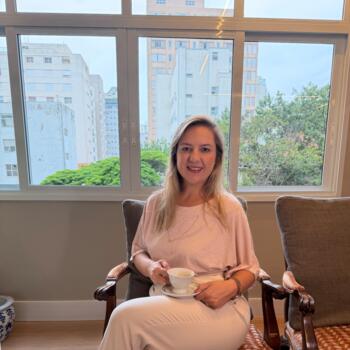 Babysitter in Charenton-le-Pont: Taynara