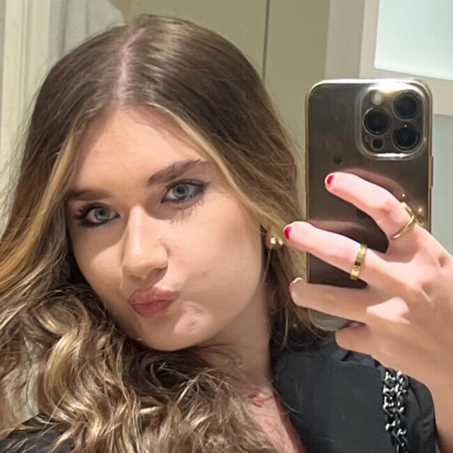 Babysitter in Paris: Stella