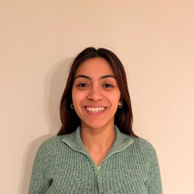 Baby-sitter in North Vancouver: Jimena